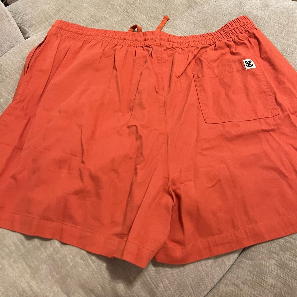 NWT LUCY & YAK CHARLIE SHORT
